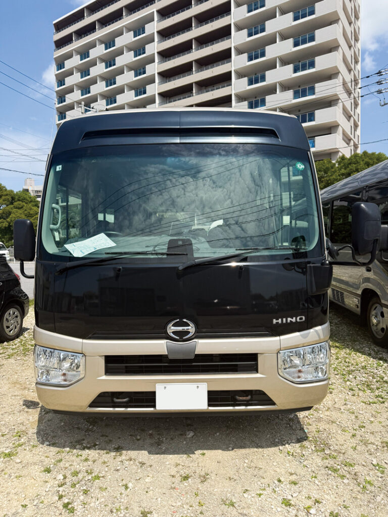 マイクロバス28~29人乗り前面
